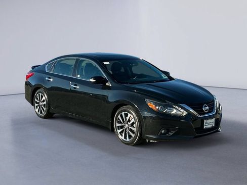 Used 2016 Nissan Altima 2.5 SL w/ 2.5 Technology w/LED Package FWD image 7