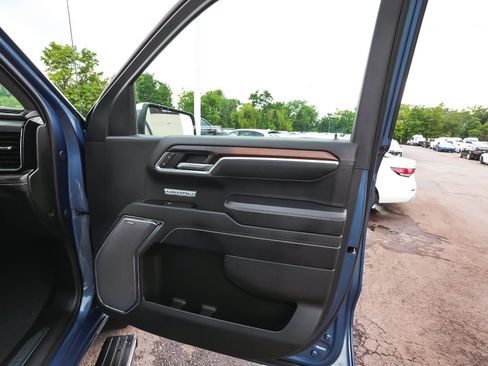 Used 2026 GMC Sierra 1500 Denali w/ Denali Reserve Package AWD/4WD image 15