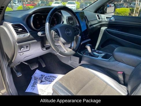 Used 2021 Jeep Grand Cherokee Laredo X AWD/4WD image 6