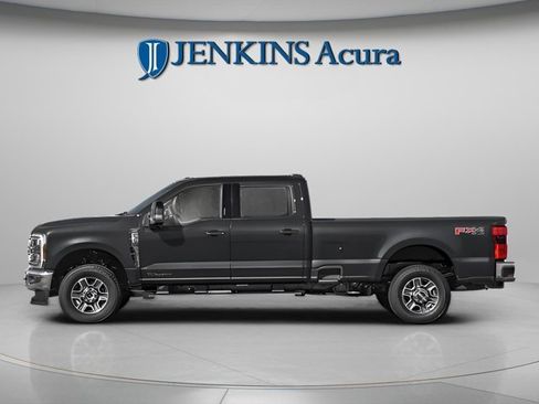 Used 2024 Ford F350 Lariat w/ Lariat Ultimate Package image 2