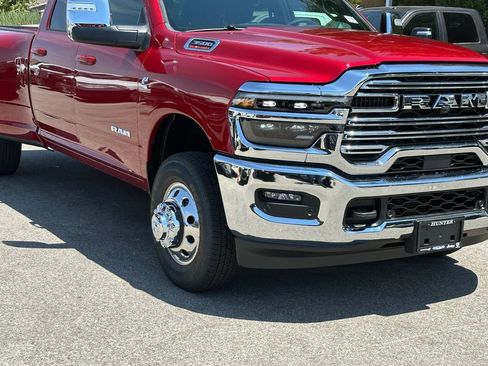 New 2026 RAM 3500 Laramie AWD/4WD image 9