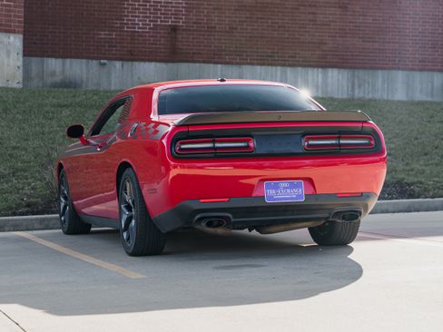 Used 2022 Dodge Challenger R/T w/ Blacktop Package image 5