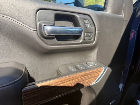 Used 2020 Chevrolet Silverado 1500 High Country w/ Technology Package image 19