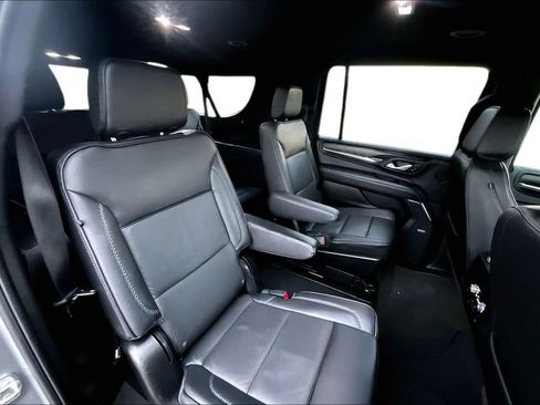 Used 2024 GMC Yukon XL Denali image 24