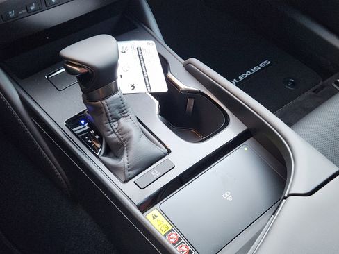 New 2025 Lexus ES 350 w/ Premium Package image 13