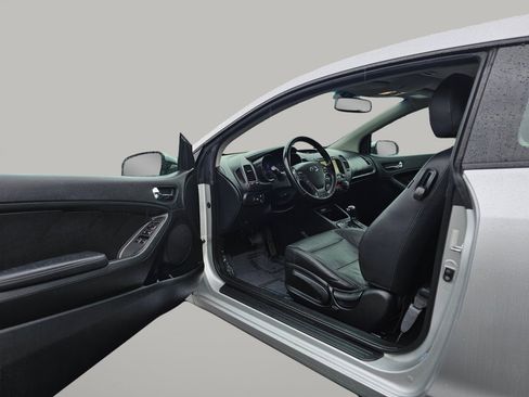 Used 2016 Kia Forte Koup EX w/ EX Premium Package image 20