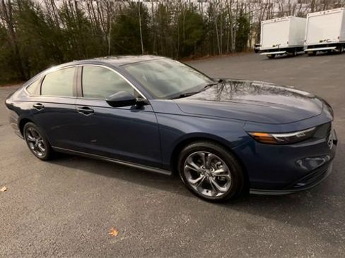 Used 2024 Honda Accord EX image 2