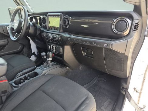 Used 2022 Jeep Wrangler Unlimited Sport AWD/4WD image 14