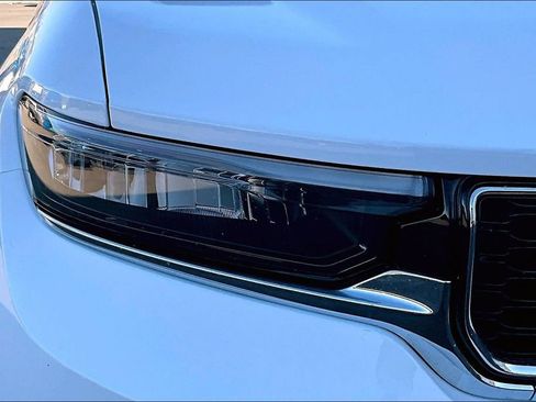 Used 2024 Jeep Grand Cherokee L Limited w/ Luxury Tech Group II image 30