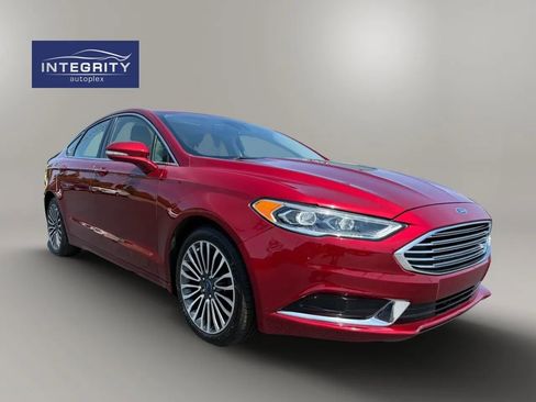 Used 2018 Ford Fusion SE w/ Fusion SE Technology Package FWD image 1