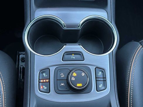 Used 2024 GMC Terrain AT4 w/ Infotainment Package II image 29