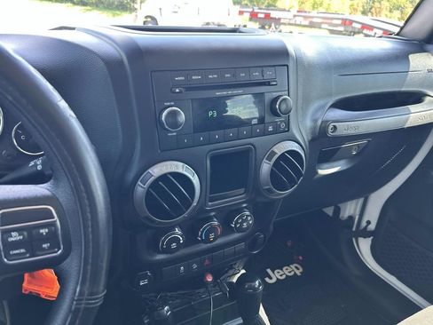 Used 2016 Jeep Wrangler Sport AWD/4WD image 27