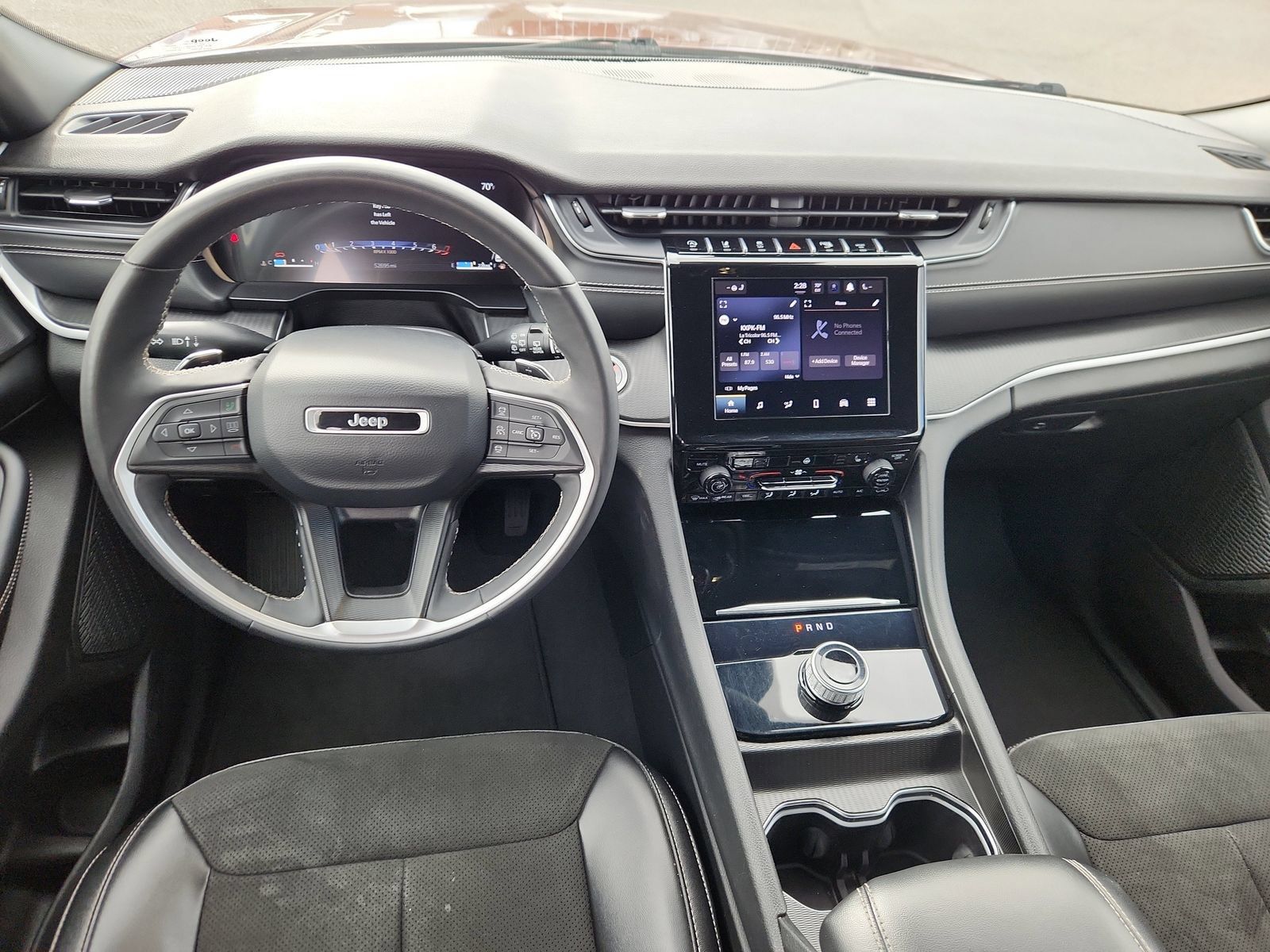 Used 2024 Jeep Grand Cherokee Altitude AWD/4WD image 12