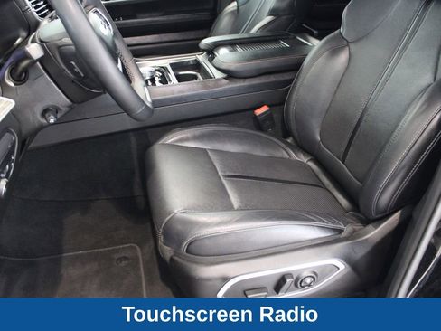 Used 2024 Jeep Wagoneer Series II w/ Flexible Seating Group AWD/4WD image 11