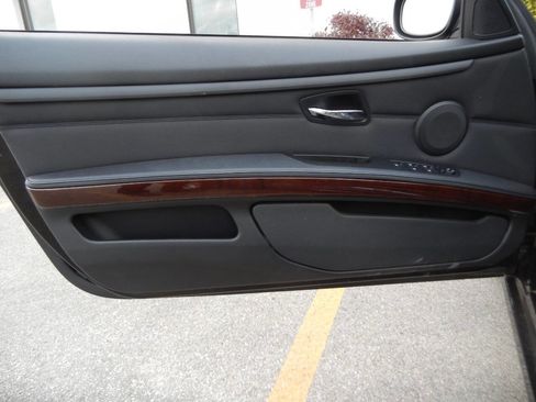 Used 2012 BMW 328i Convertible image 25