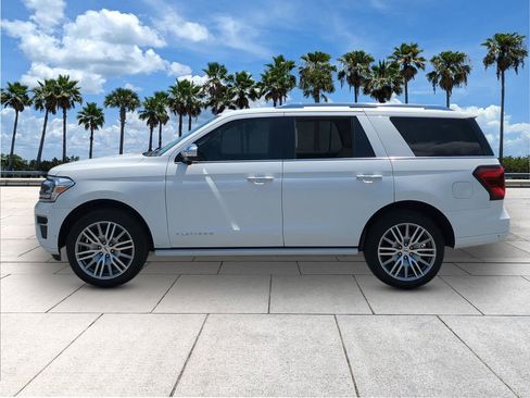Used 2022 Ford Expedition Platinum image 4