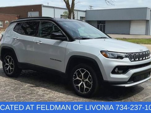 Used 2025 Jeep Compass Limited AWD/4WD image 2