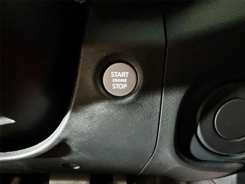 Used 2022 Nissan Frontier Pro-X w/ Technology Package RWD image 11