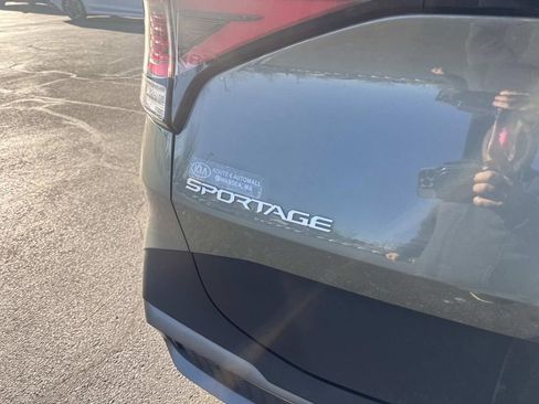 Used 2023 Kia Sportage X-Line image 5