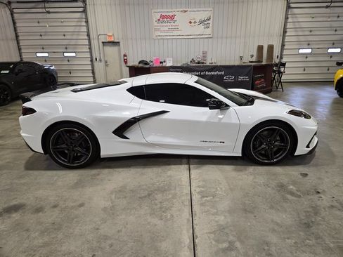 Used 2024 Chevrolet Corvette Stingray Preferred Cpe w/ Z51 Performance Package image 6
