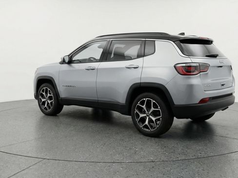 Used 2025 Jeep Compass Limited image 6