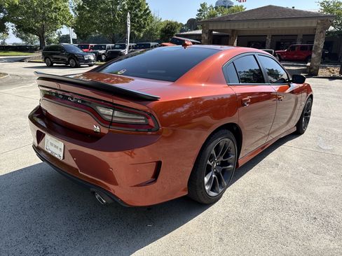 Used 2022 Dodge Charger Scat Pack RWD image 7
