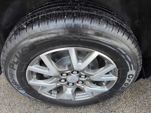 Used 2020 GMC Acadia SLE w/ LPO, Floor Liner Package image 16