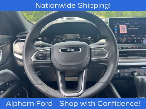 Used 2024 Jeep Compass Latitude AWD/4WD image 10