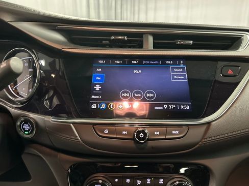 Used 2023 Buick Encore GX Essence image 17