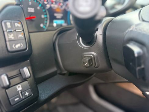 Used 2019 GMC Yukon Denali w/ Denali Ultimate Package AWD/4WD image 17