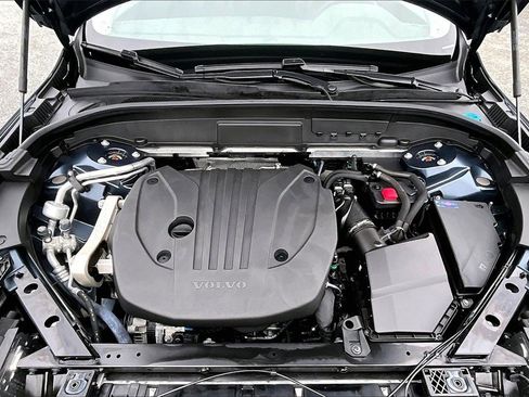 Certified 2023 Volvo XC60 B5 Plus w/ Protection Package Premier image 29