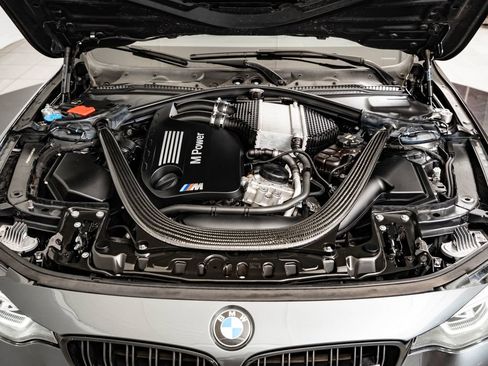Used 2018 BMW M3 RWD image 44