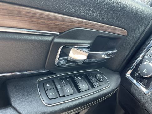 Used 2016 RAM 1500 Laramie RWD image 22