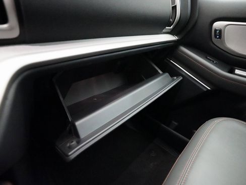 Used 2025 Ford Expedition Max Active image 31