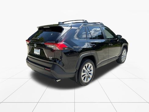 Used 2025 Toyota RAV4 XLE Premium AWD/4WD image 8