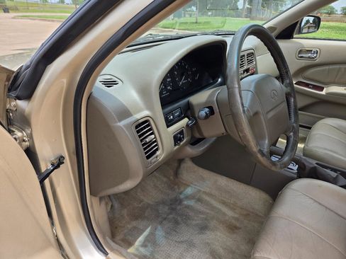 Used 1997 INFINITI I30 FWD image 13