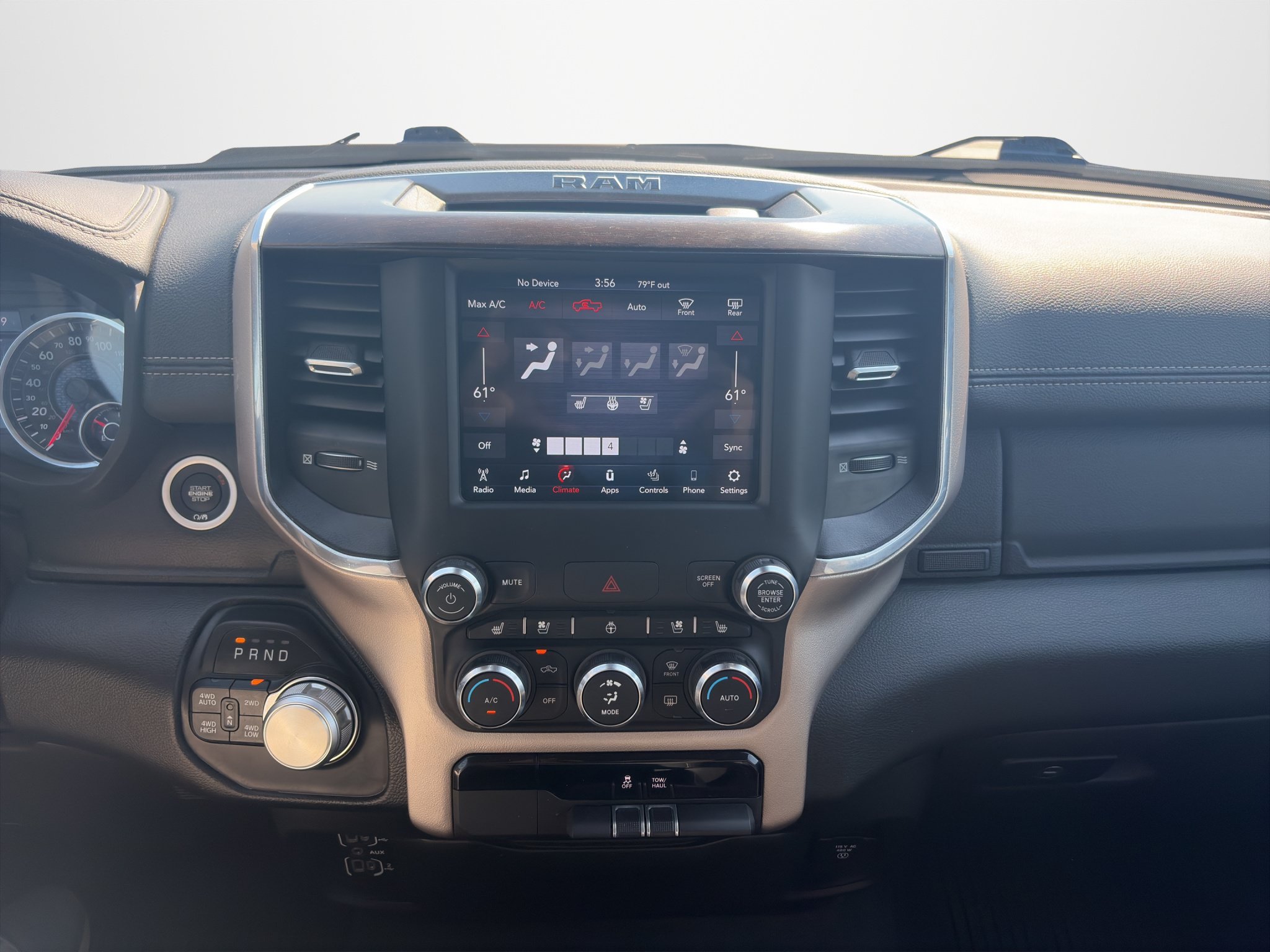 Used 2021 RAM 1500 Laramie AWD/4WD image 16