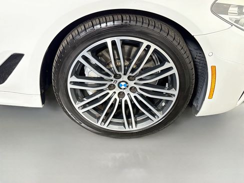 Used 2019 BMW 540i w/ M Sport Package RWD image 32