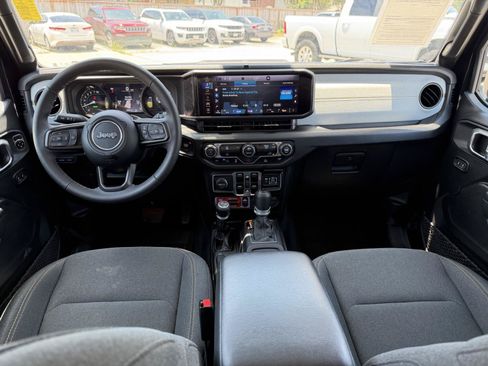 Used 2025 Jeep Wrangler Unlimited Sport S 4xe AWD/4WD image 18