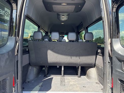 Used 2022 Mercedes-Benz Sprinter 2500 image 6