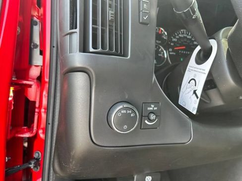 New 2026 Chevrolet Express 2500 w/ Communications Package RWD image 17