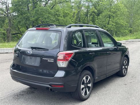 Used 2017 Subaru Forester 2.5i w/ Alloy Wheel Package AWD/4WD image 5