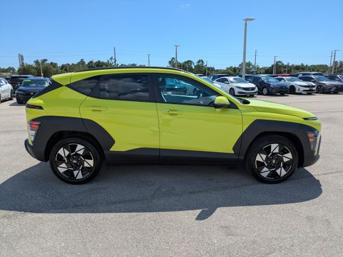 Used 2024 Hyundai Kona SEL FWD image 3