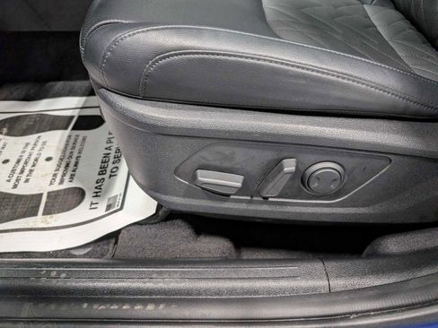 Used 2025 Kia Sportage X-Line w/ Premium Package image 42