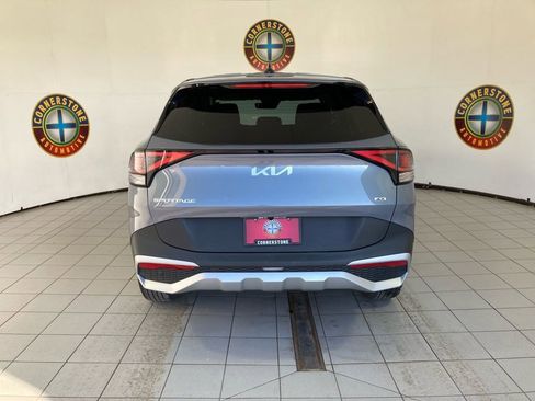 Used 2025 Kia Sportage LX image 21