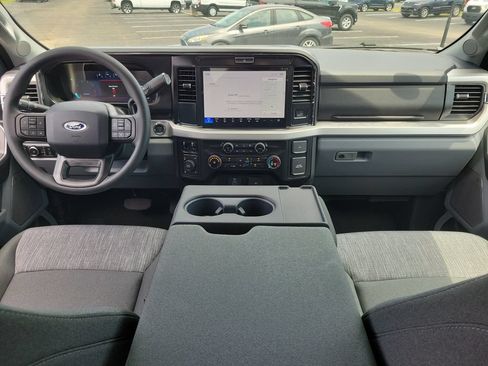 New 2026 Ford F250 XLT w/ XLT Premium Package AWD/4WD image 11