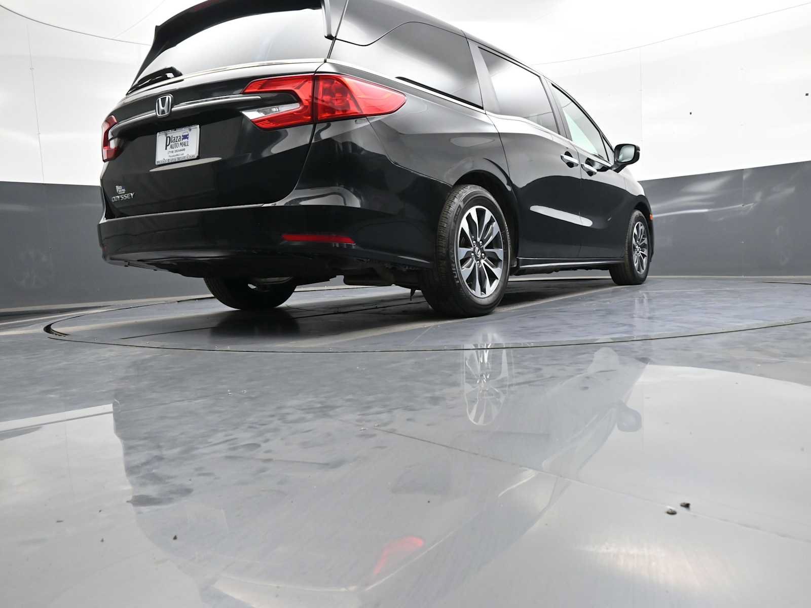 Certified 2023 Honda Odyssey EX-L image 32