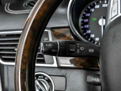 Used 2014 Mercedes-Benz GL 450 4MATIC w/ Lighting Package image 26