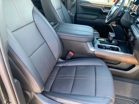 Certified 2023 Chevrolet Silverado 1500 High Country w/ High Country Premium Package AWD/4WD image 28