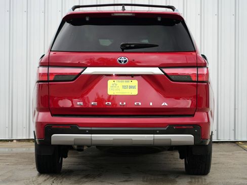 Used 2024 Toyota Sequoia Capstone image 11